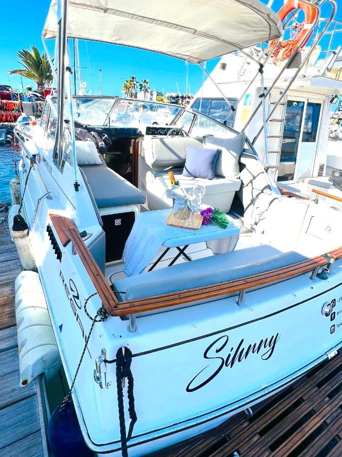 Barco Sihnny - Puerto Colon 호텔 아데제 외부 사진